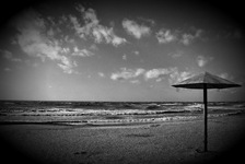 Одинокий пляж