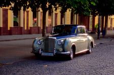  Rolls Royce    .