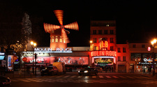 ***MOULIN ROUGE***